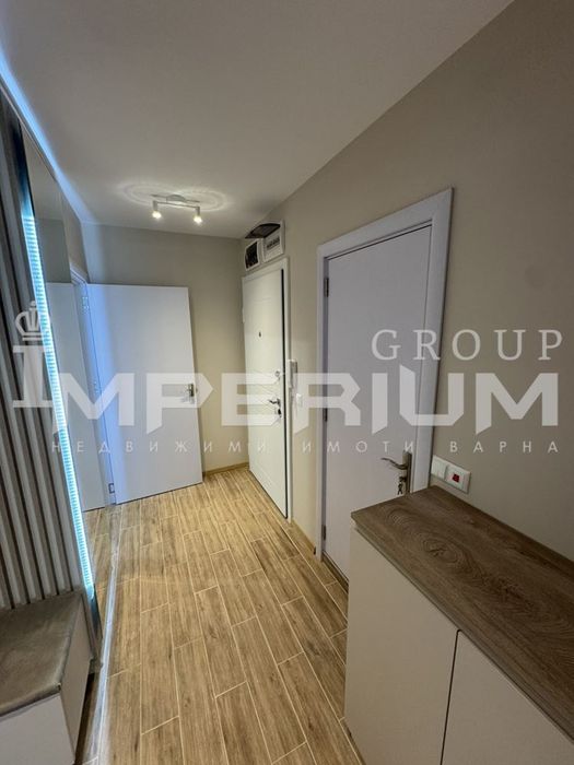 Дава се под наем Тристаен апартамент в Варна, Младост 1 - 113 кв.м за 1000 € - Снимка #9