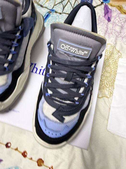 Adidasi off white odsy 1000