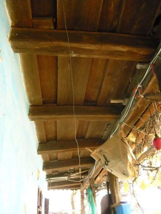 Grinzi de stejar din casa veche . Casa batraneasca 1910