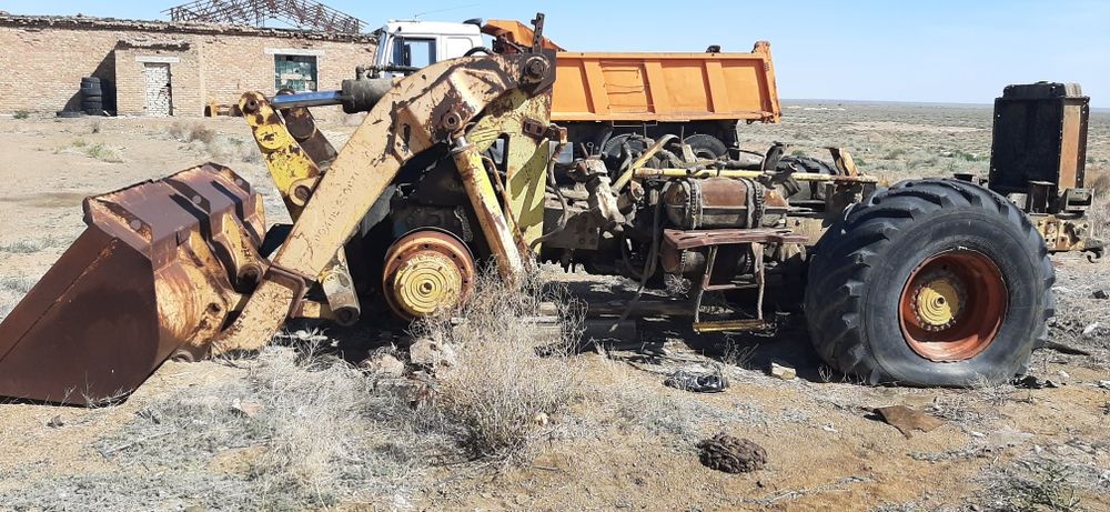 Погрузчик ХТЗ на базе т-150