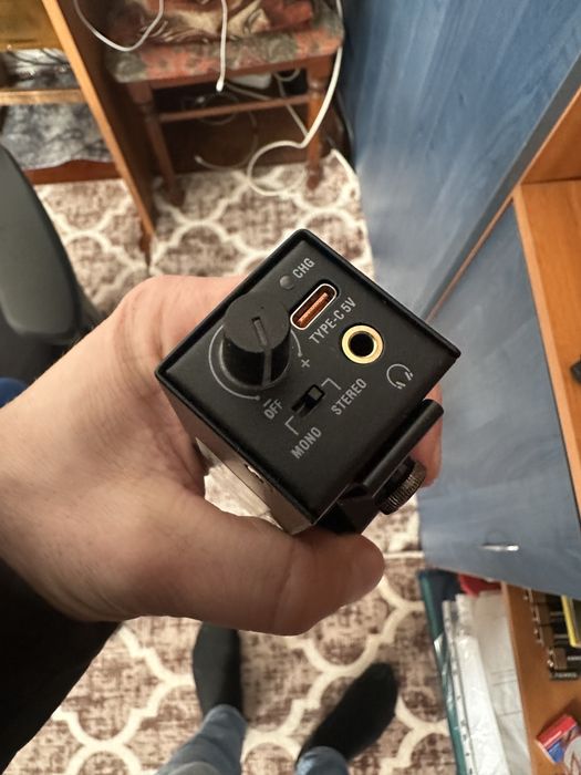 Vand sistem wireless de monitorizare in ear.