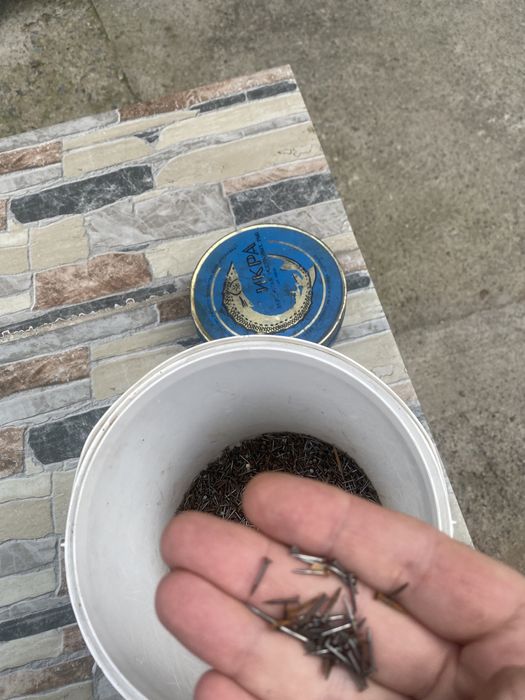 Гвозди маленькие.