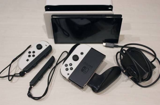 Nintendo Switch OLED 64gb