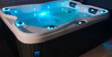 Jacuzzi exterior – modele 2-3 persoane