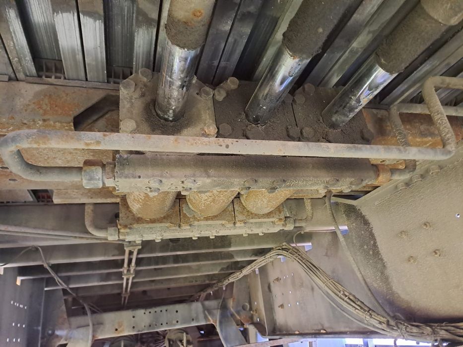 Vând Walking Floor !Preț 9000 euro .