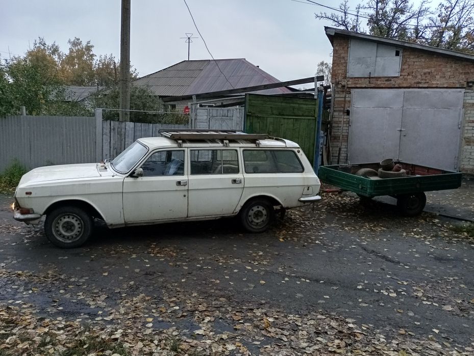 Продам Волга 2403 универсал 1986г месте с прицепом