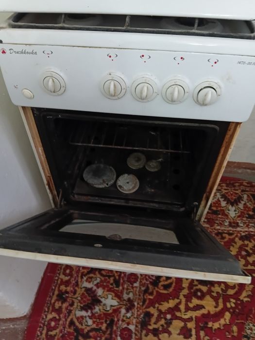 Газ плита в хорошем состоянии