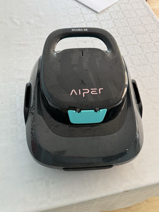 Robot de curatare piscina