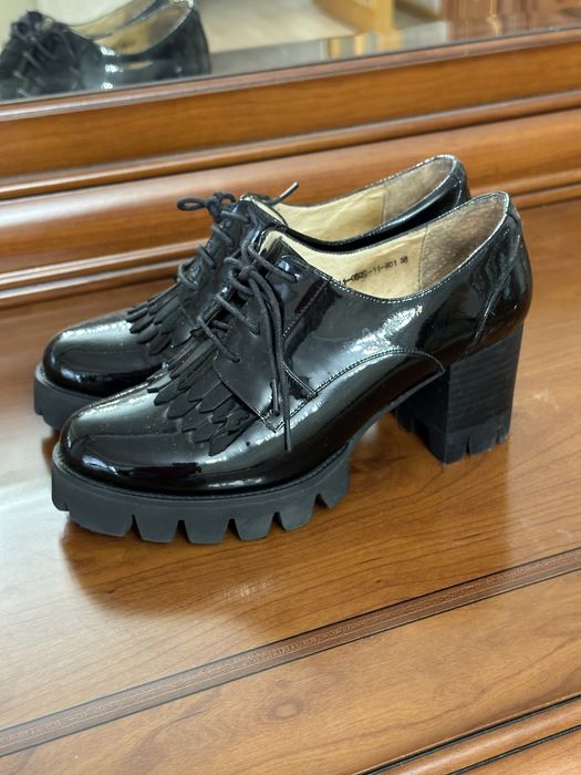 Женские туфли 39