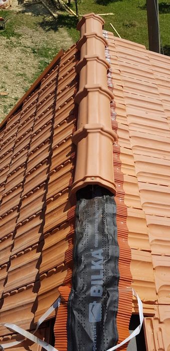 Reparații acoperișuri tigla ceramica