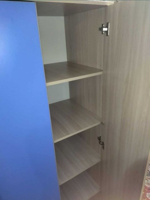 шкаф для одежды.