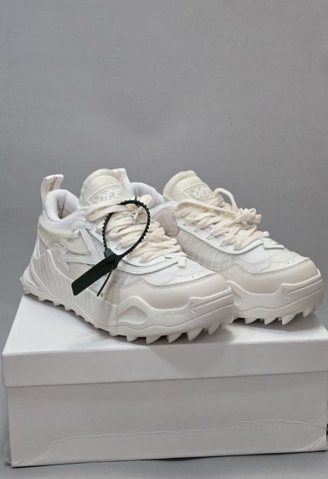 AdidasiI Off white ODSY