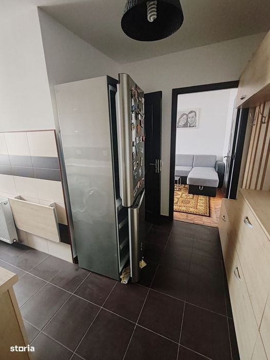 Vând apartament 2 camere et 1 din 4