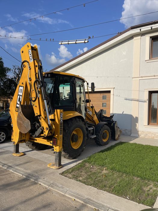 Buldoexcavator JCB 3CX
