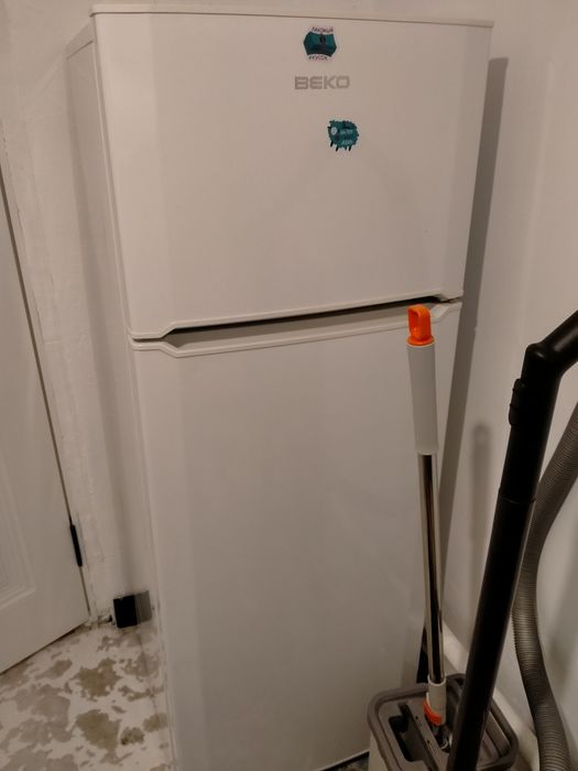 Холодильник . Газ плита