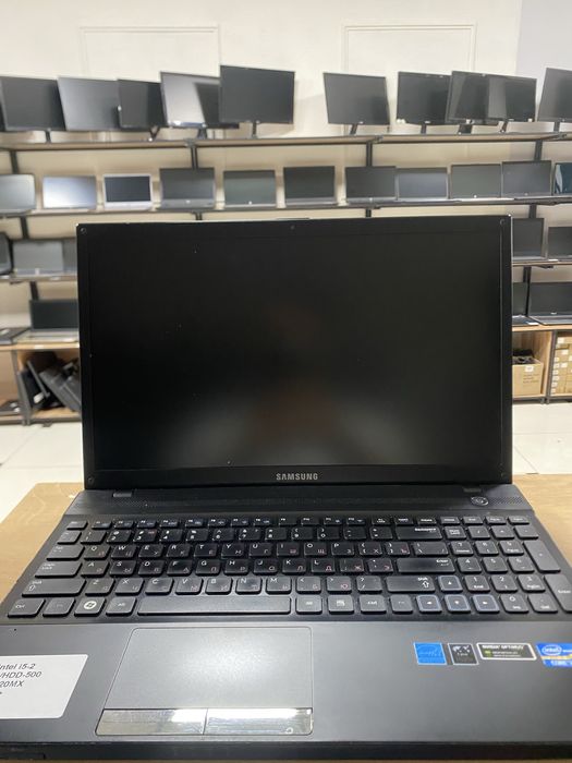 Ноутбук Samsung i5-2/RAM8/HDD500/GeForce GT520MX