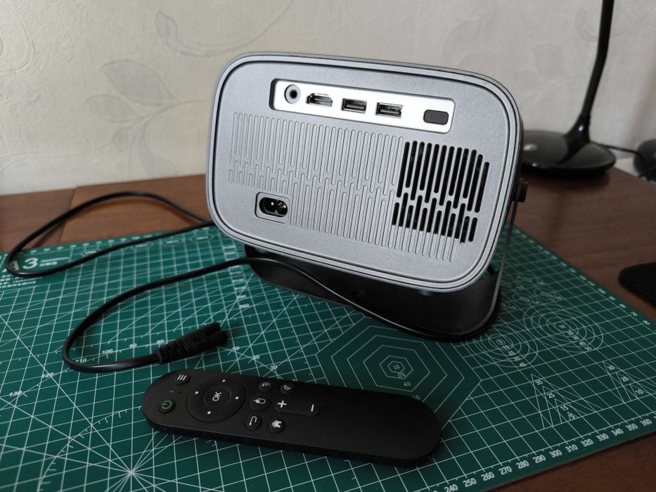 Продам проектор HY-310