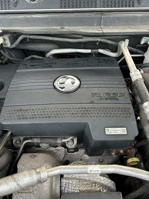 Bară față cu spălătoare faruri si senzori de parcare Opel Antara facelift