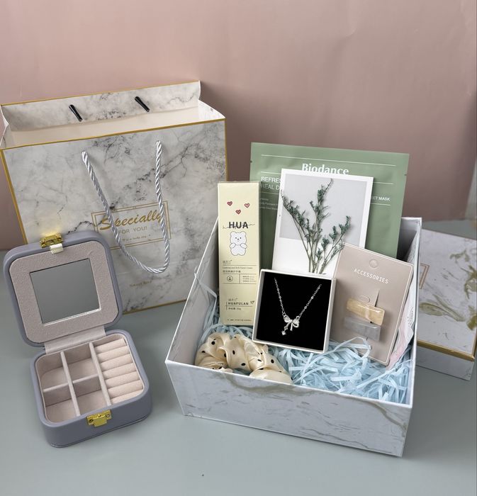 Подарочные боксы к 8 марта