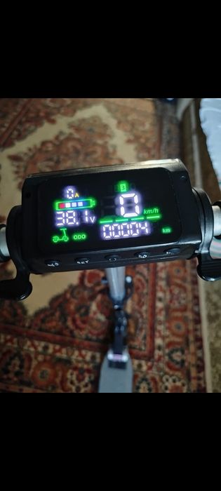 Электросамокат , отличное состояние