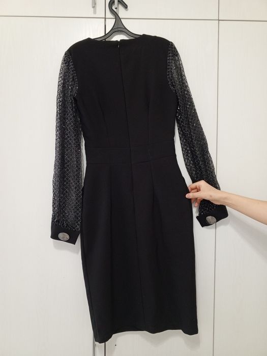 Платья нарядные женские