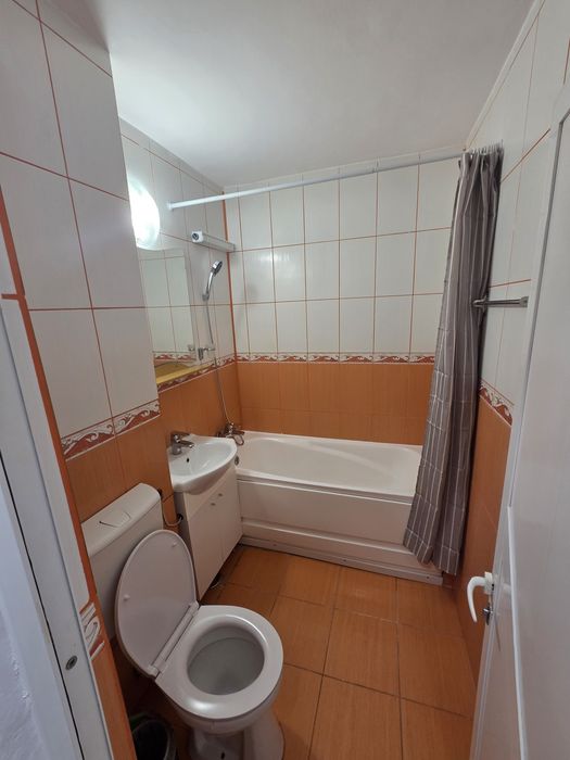 Propietar Inchiriez garsoniera Drumul Taberei Favorit