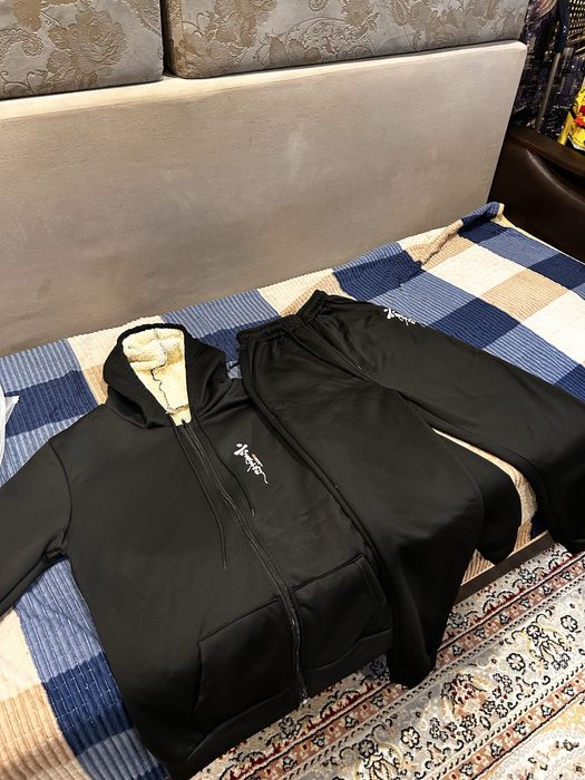 Продам спортивную одежду