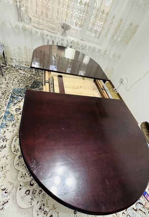 Гостинный стол сатылады