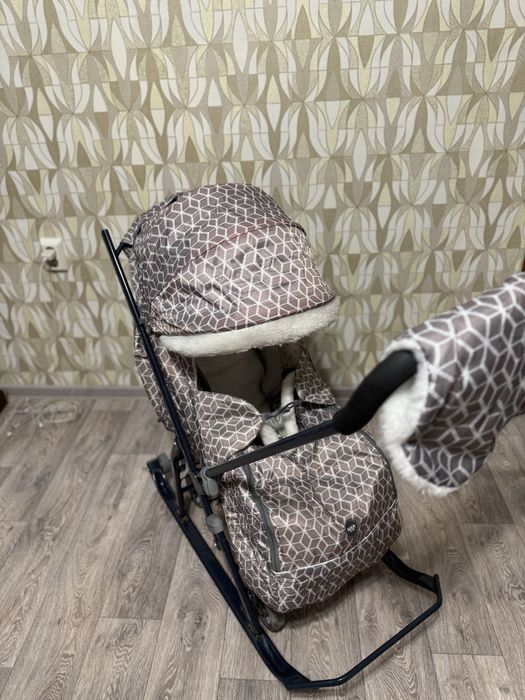 Продам санки Nika