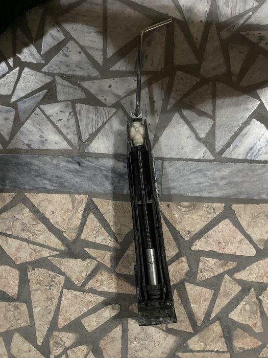 Домкратла сотилади болиши 120 дан