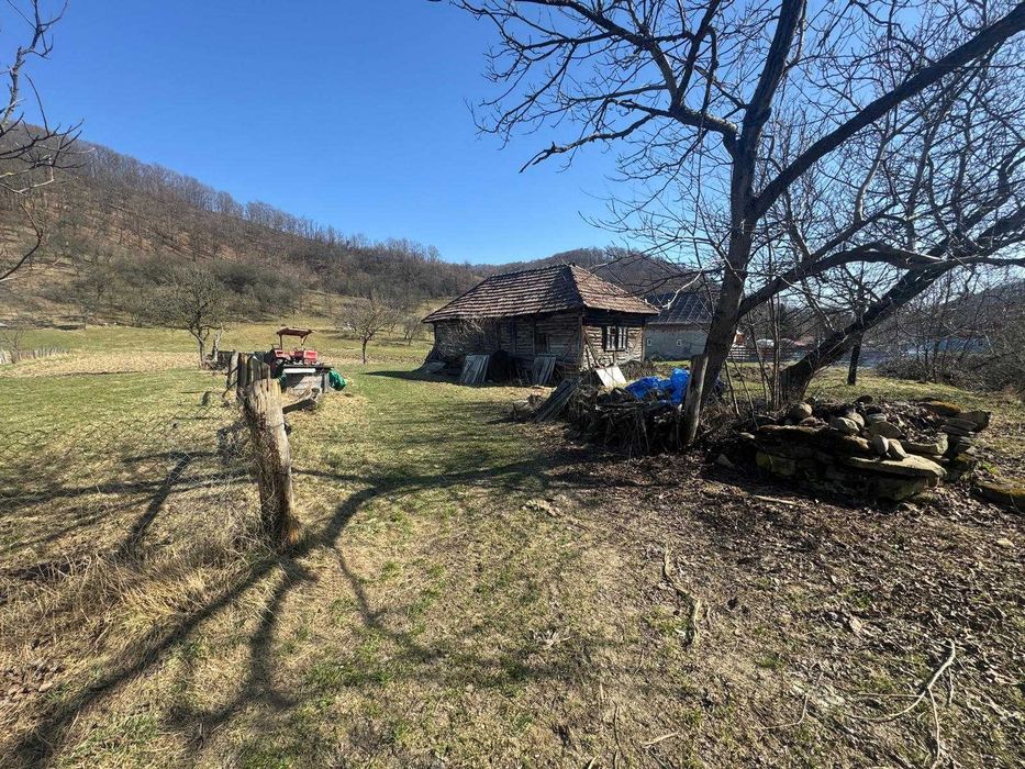 Teren 2700 mp pentru cabane/pensiune + casă rustică | Măgoaja