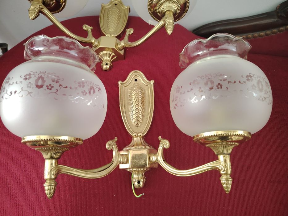Elegant set de aplice din bronz masiv  in stil francez și globuri din