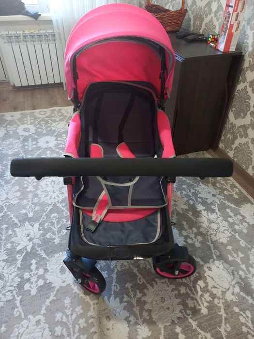 Детская коляска в хорошем состоянии