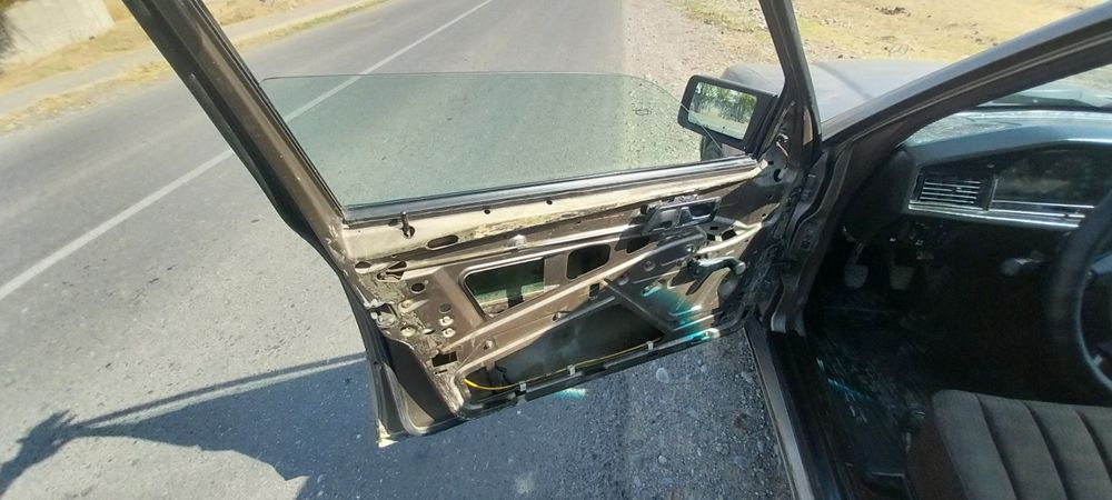 Мерседес бенс Е 190