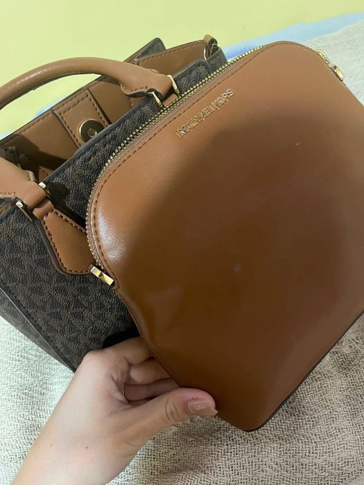Продавам дамска чанта и колан на Michael Kors