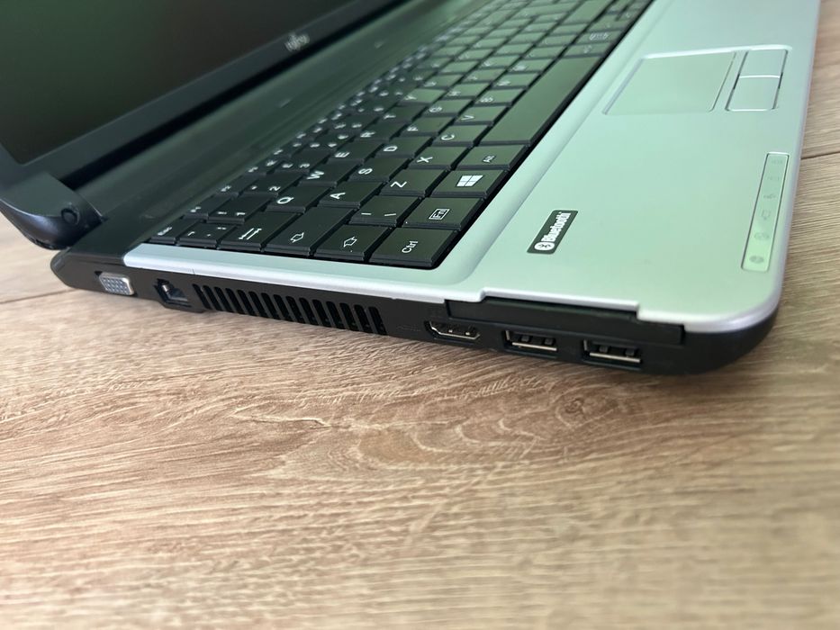 Лаптоп Fujitsu LIFEBOOK A530