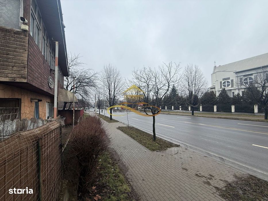 Vand casa batraneasca + Teren –zona REPUBLICII, Bacau, comision 0
