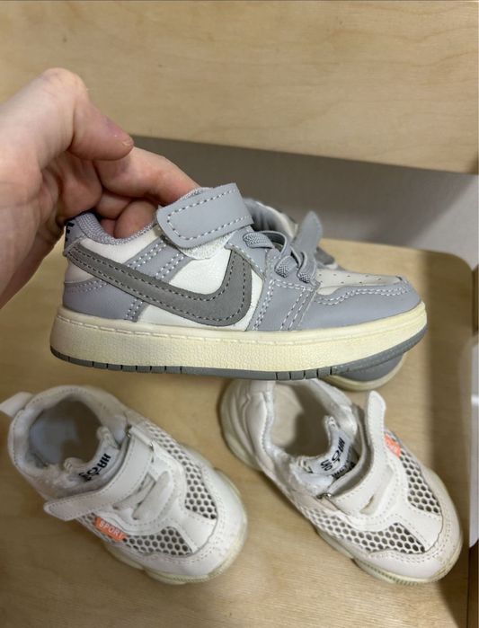 Детские кроссовки 24-25 размер