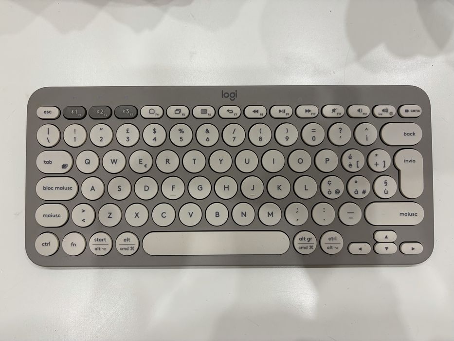 Клавиатура LOGI K380 (bluetooth) почти новая