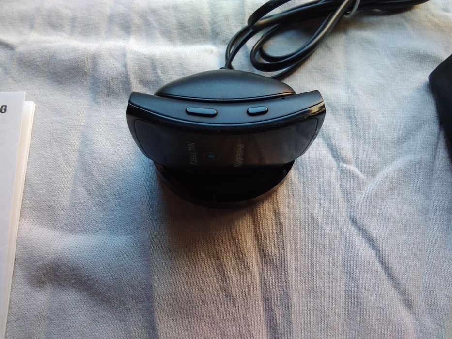 Страхотен смарт часовникСамсунг-фитнес про без каишка,нужна му е каишк