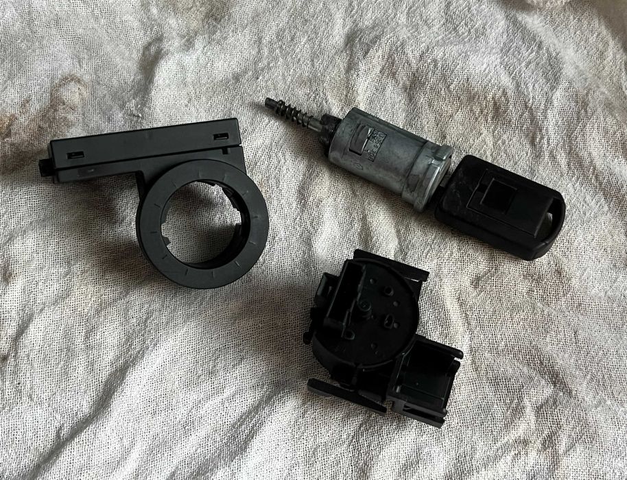 Set contact cheie modul imobilizator Opel Astra H Zafira Tigra Corsa