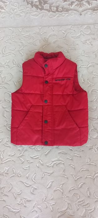 Запазено елече H&M