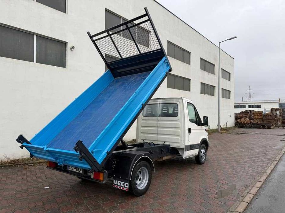 Iveco Daily 35c13 basculabil pe spate