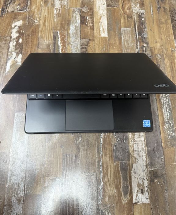 Лаптоп GeoBook 140