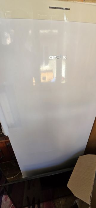 Congelator vertical Arctic