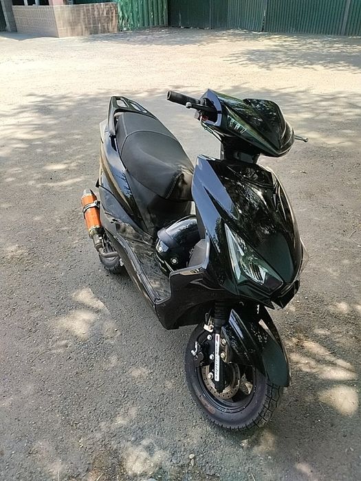Продам срочно м8 про