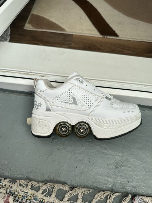 Adidasi role marimea 35