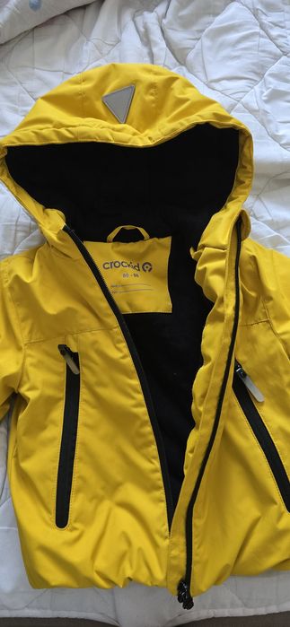 Продам детскую куртку