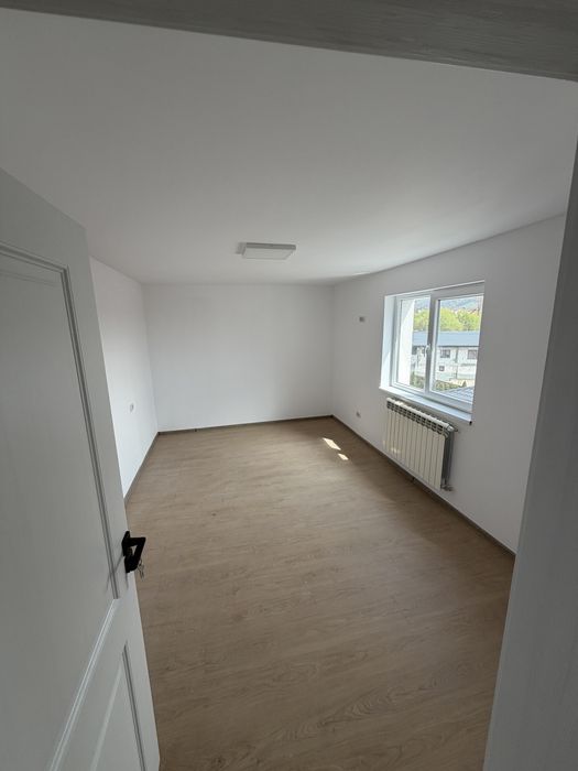 Apartament 82 mp2 util / bloc nou / Suceava / Proprietar/ Etaj 2