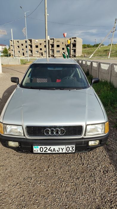 Продам. Ауди 80 б3 1.8 объем.